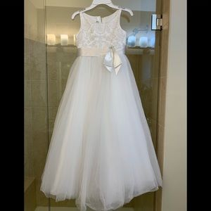 David Tutera white dress size 8.